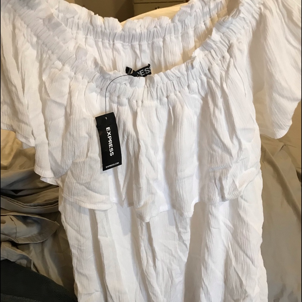 EXPRESS off the shoulder top